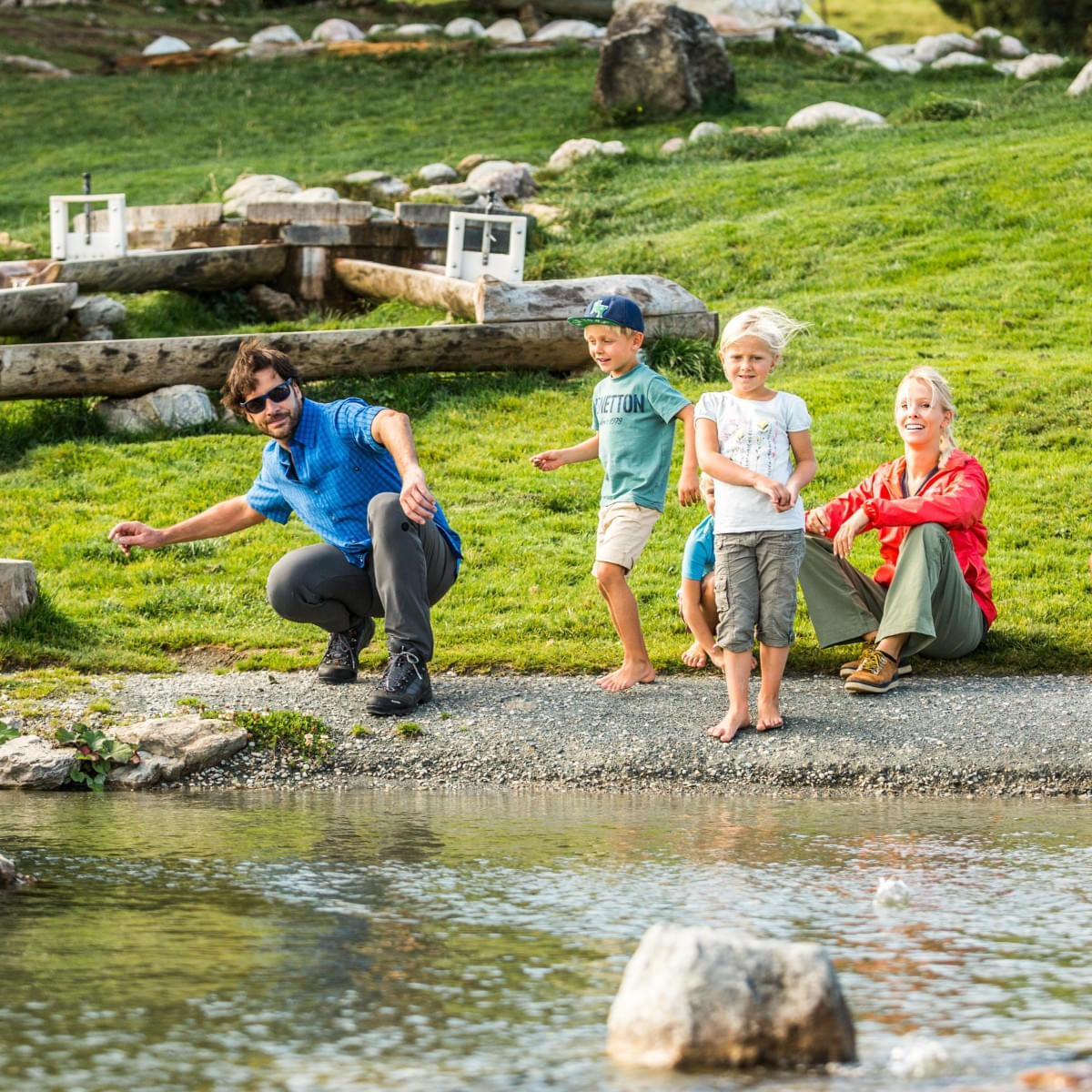 steinehuepfen-am-filzalmsee-in-brixen-im-thale